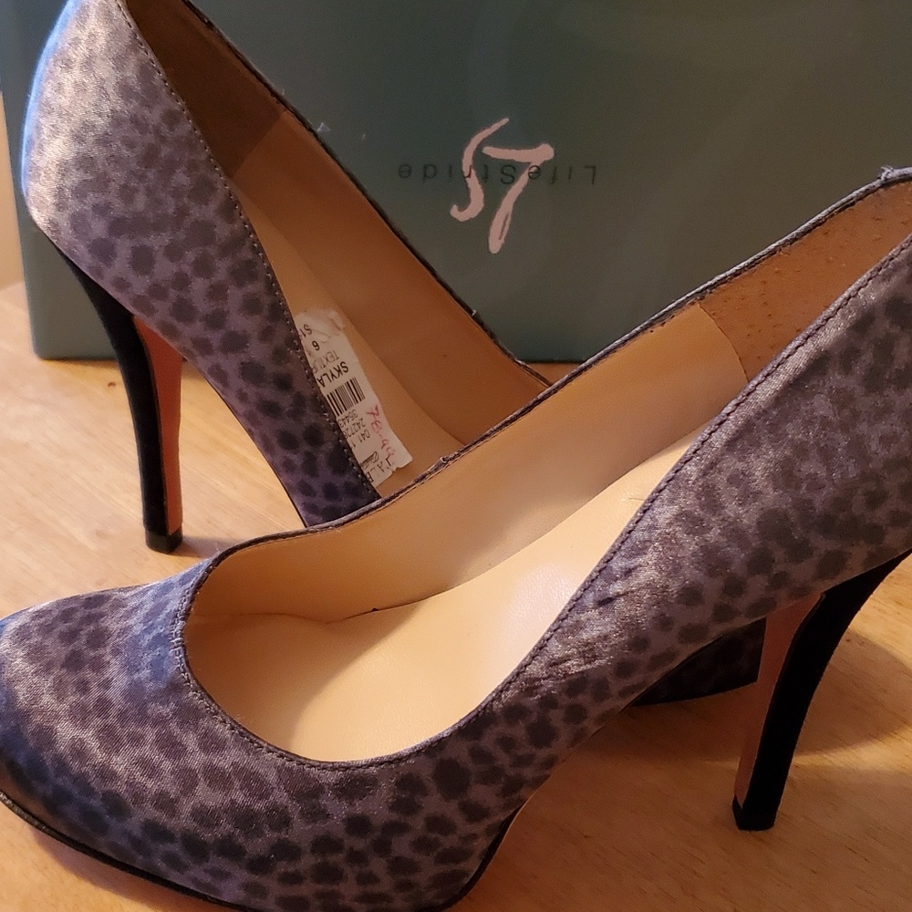 Talbots cheetah heels size 6.5